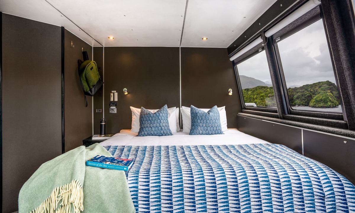 Milford Sound Boat Rental | Fiordland Discovery