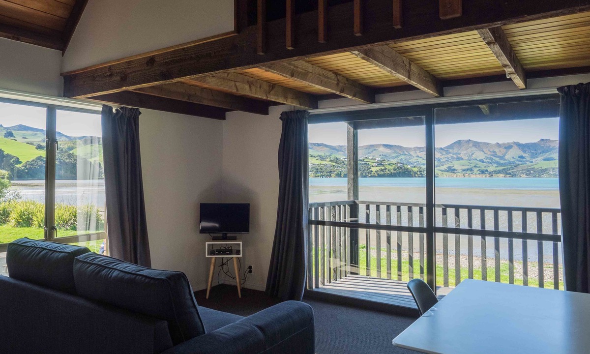 Duvauchelle Hotel | Duvauchelle Seaside Motel