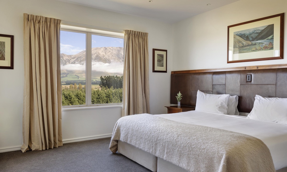 Windwhistle Hotel | Fable Terrace Downs Resort by Mgallery