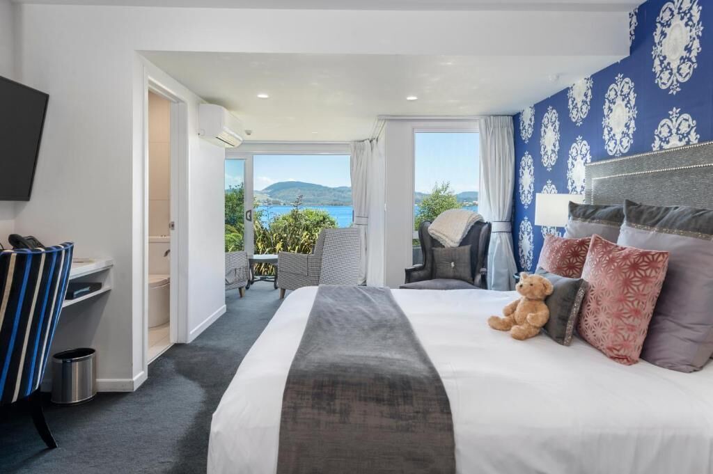 Kawaha Point Cabin | Black Swan Lakeside Boutique Hotel
