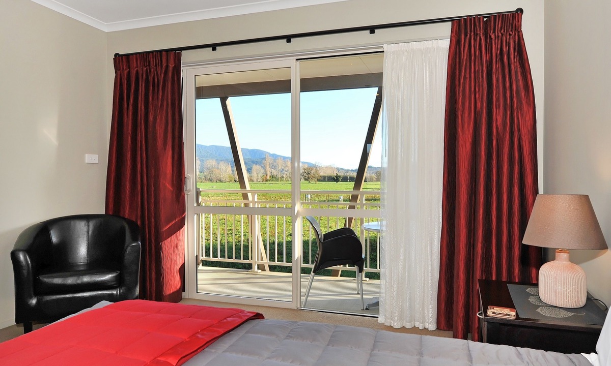 Takaka Hotel | Mohua Motels