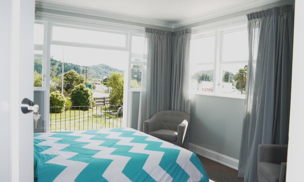 Picton House | Top of the Town