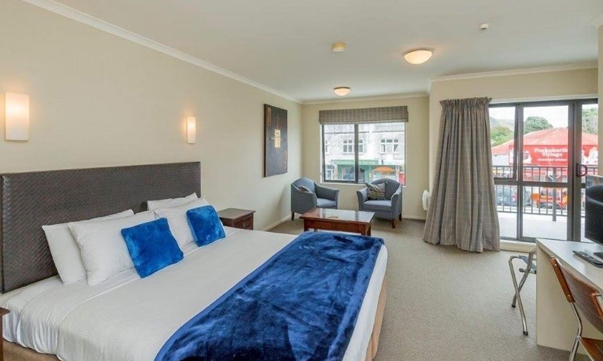 Paekakariki Hotel | Finns