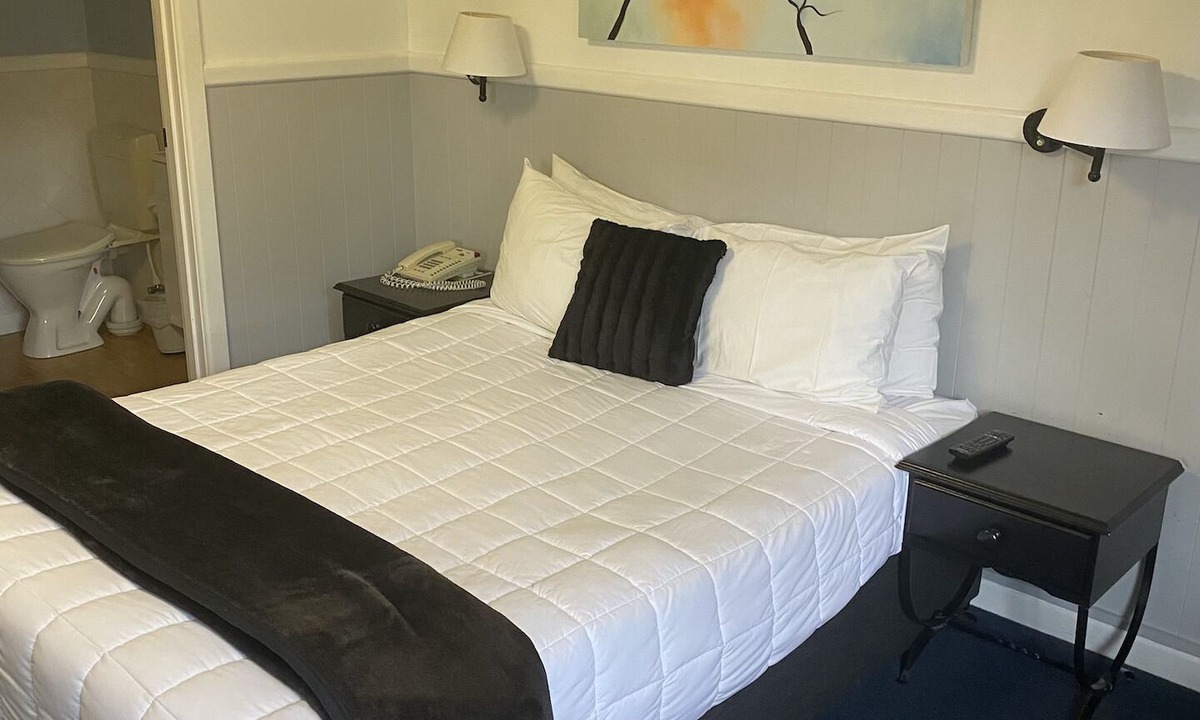 Taupo Hotel | Lakefront Lodge Taupo