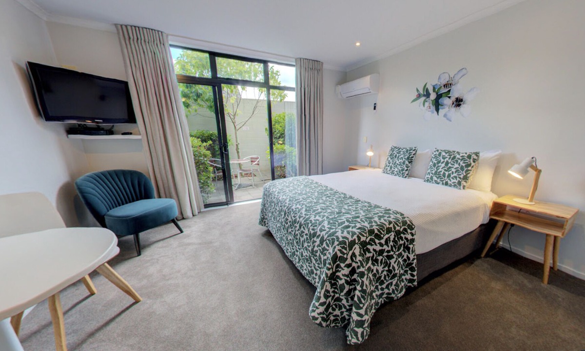 Taupo Hotel | Alpine Lake Motor Lodge