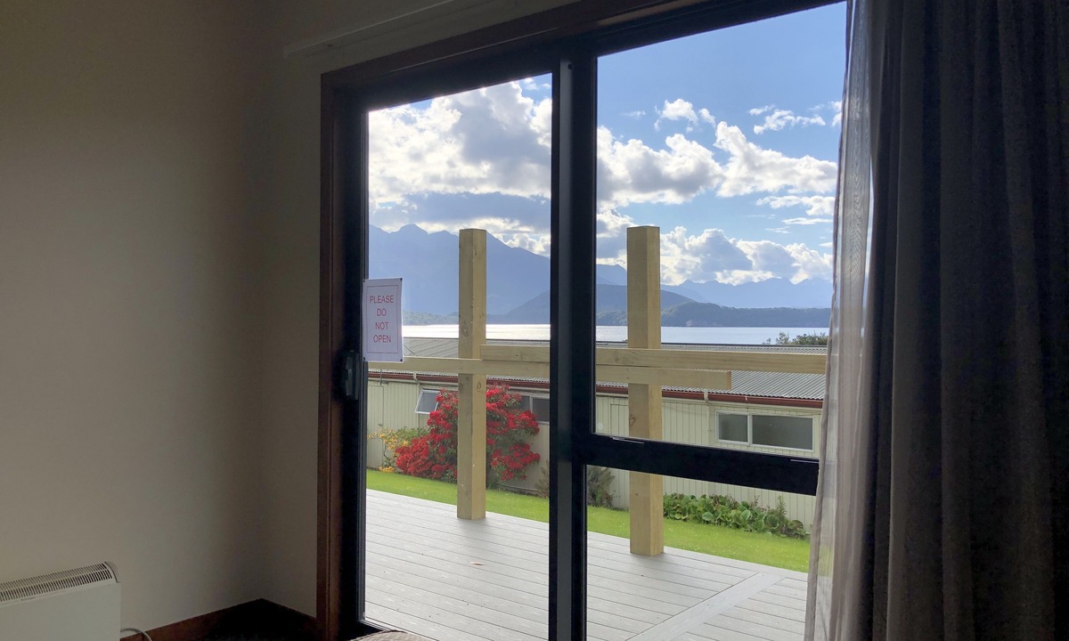 Manapouri Hotel | Te Anau Manapouri Lake Hotel