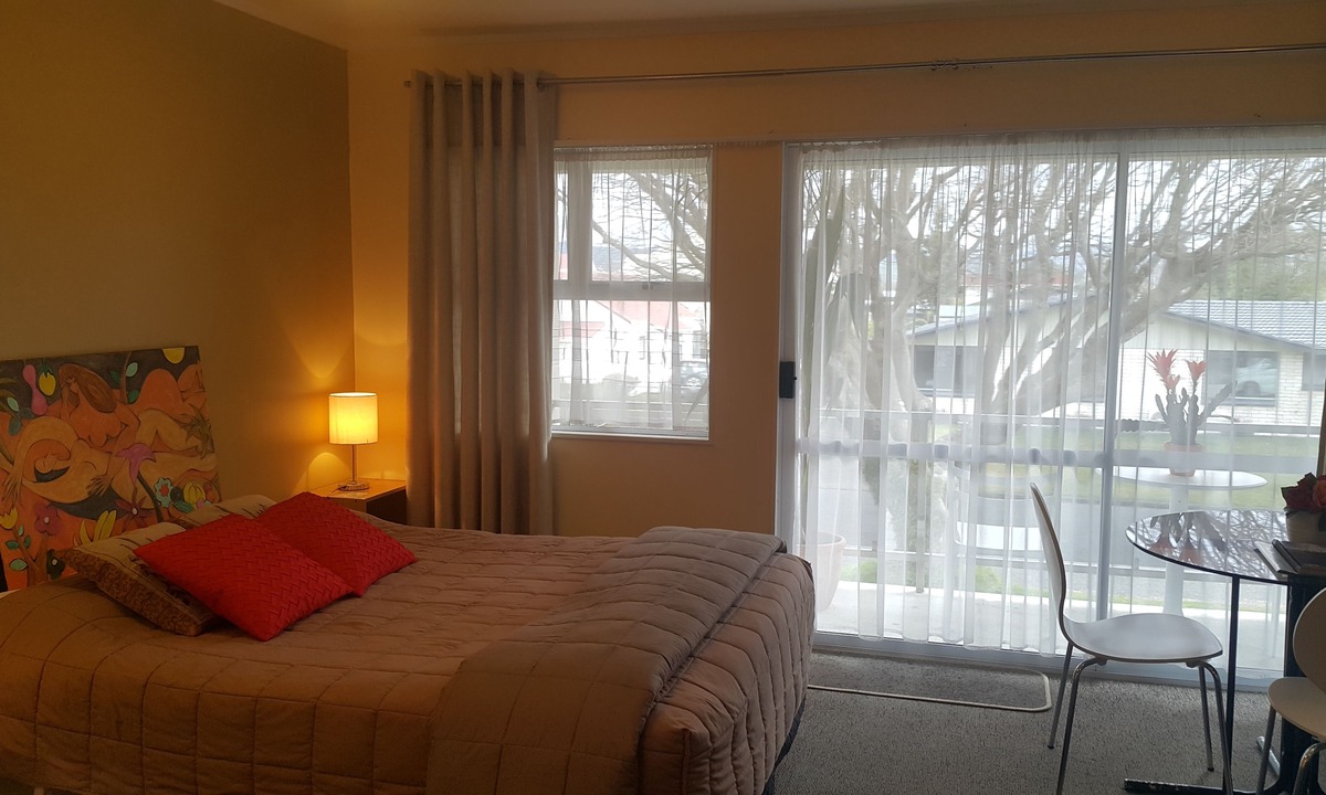 Rotorua Hotel | Six on Union