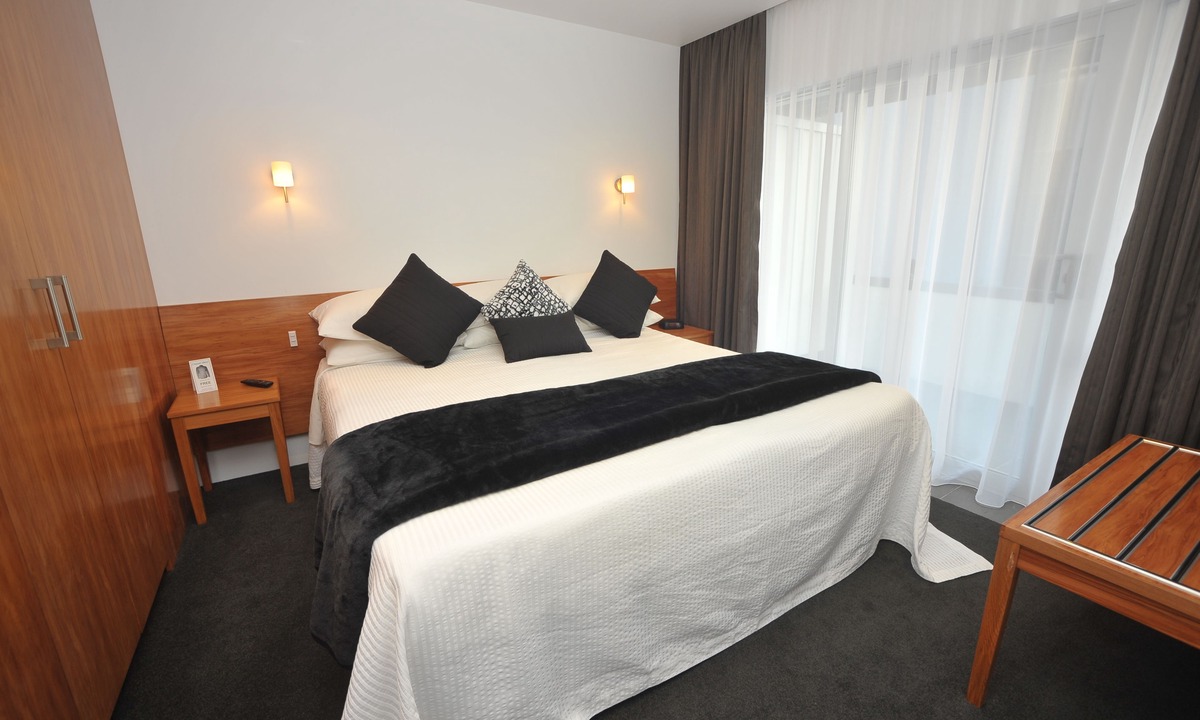 New Plymouth Hotel | Auto Lodge Motor Inn