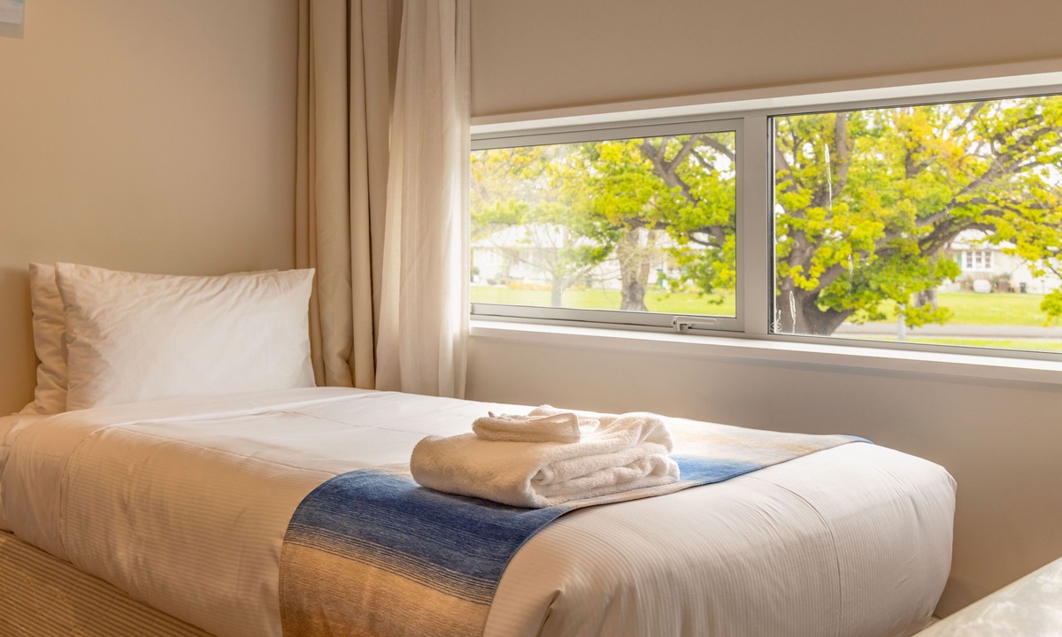 Upper Riccarton Hotel | Alpine Hotel