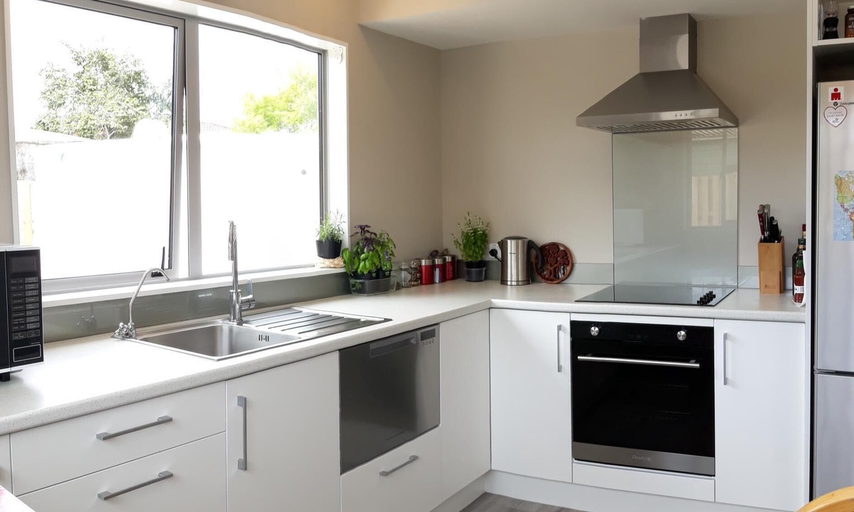 Beachlands House | Brand New Cottage by the Sea