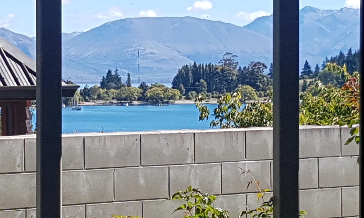 Kelvin Heights Apartment | 2 Bedroom Apartment in Sunny Kelvin Heights