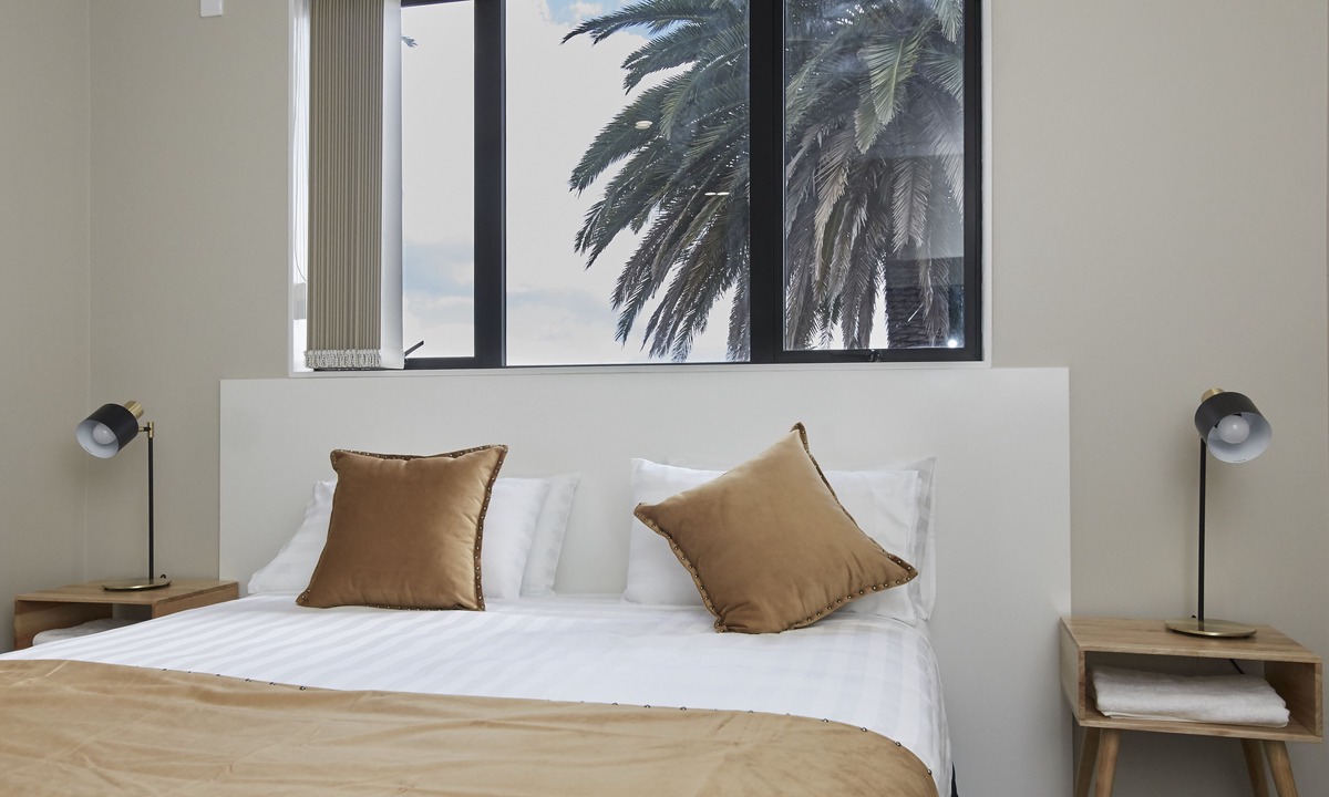 Papatoetoe Hotel | Three Palms Lodge