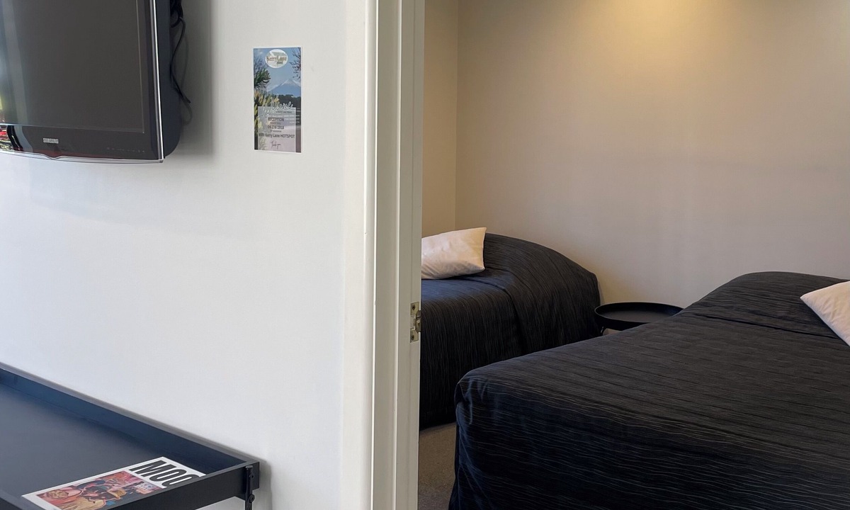 Hawera Hotel | Kerry Lane Motel