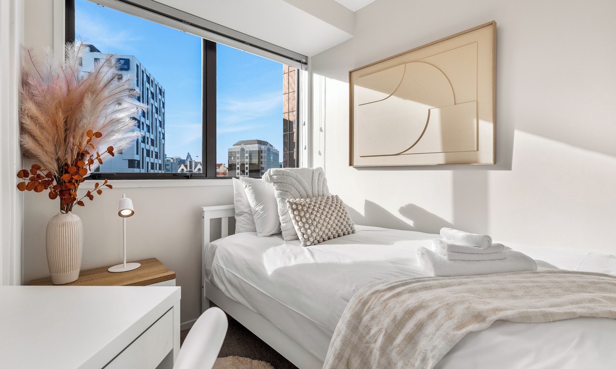 Grafton Apartment | 3BR Prime Spot Walk Everywhere by Zodiak