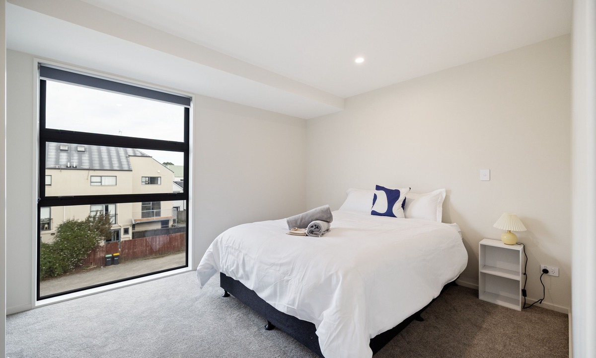 Christchurch City Centre House | Large 3 Bedroom Townhouse in CBD - Perfect for Groups