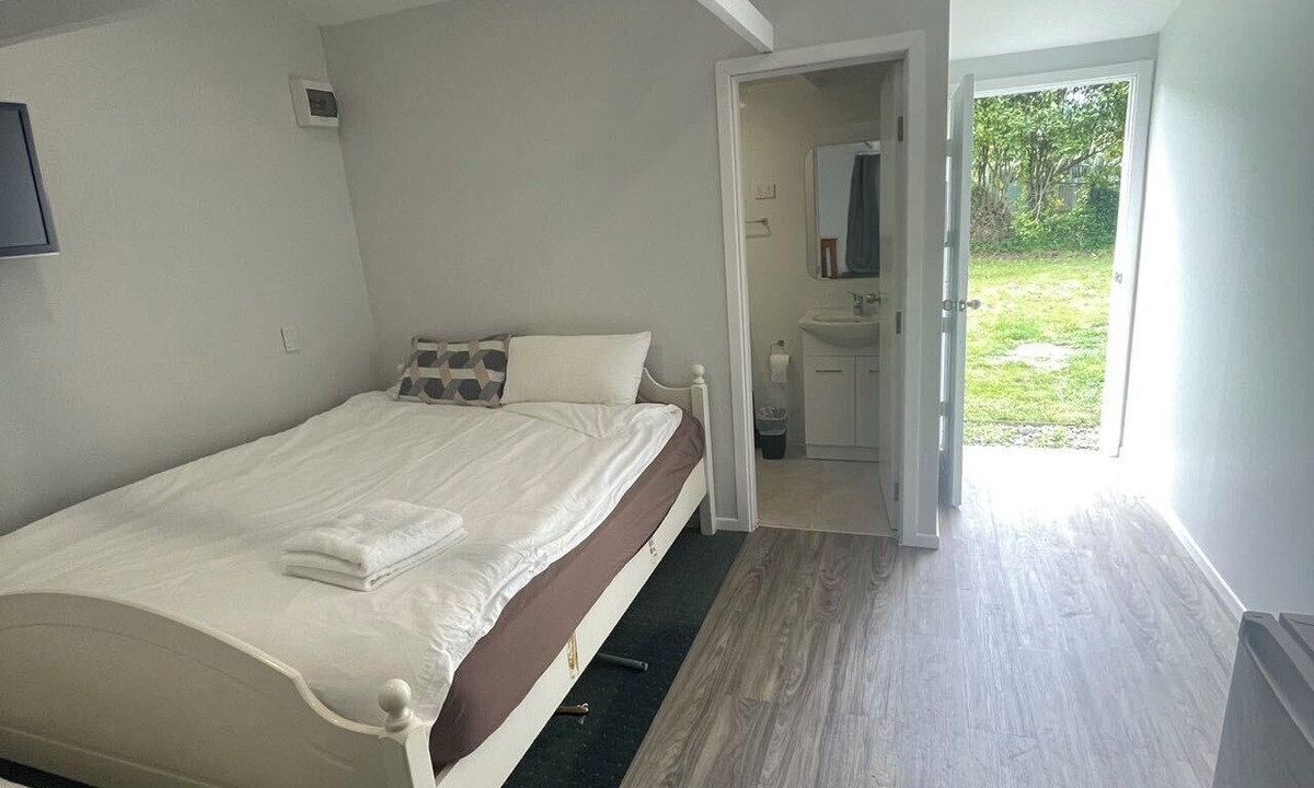 Rotorua Ski Chalet | 2 Double 1 Sofa bed chalet unit B