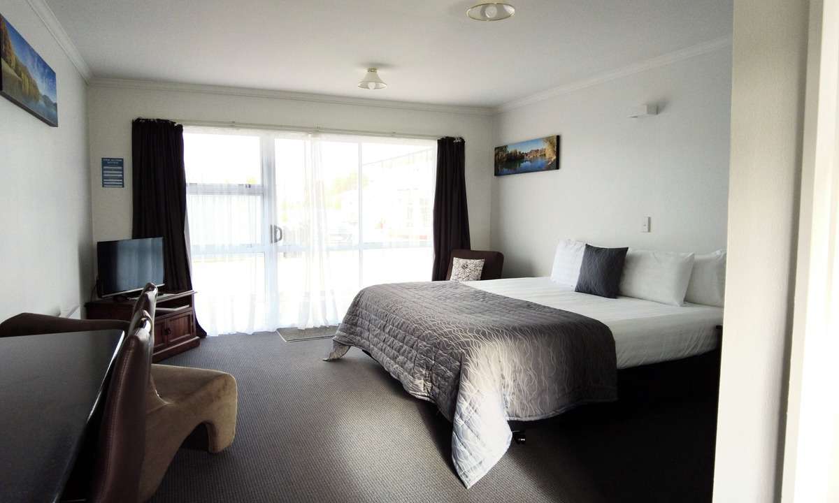Invercargill Hotel | Moana Court Motel