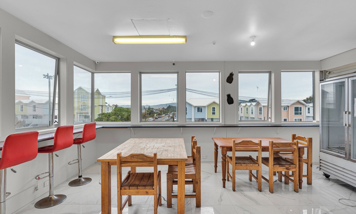 New Brighton Hostel | Christchurch Backpackers