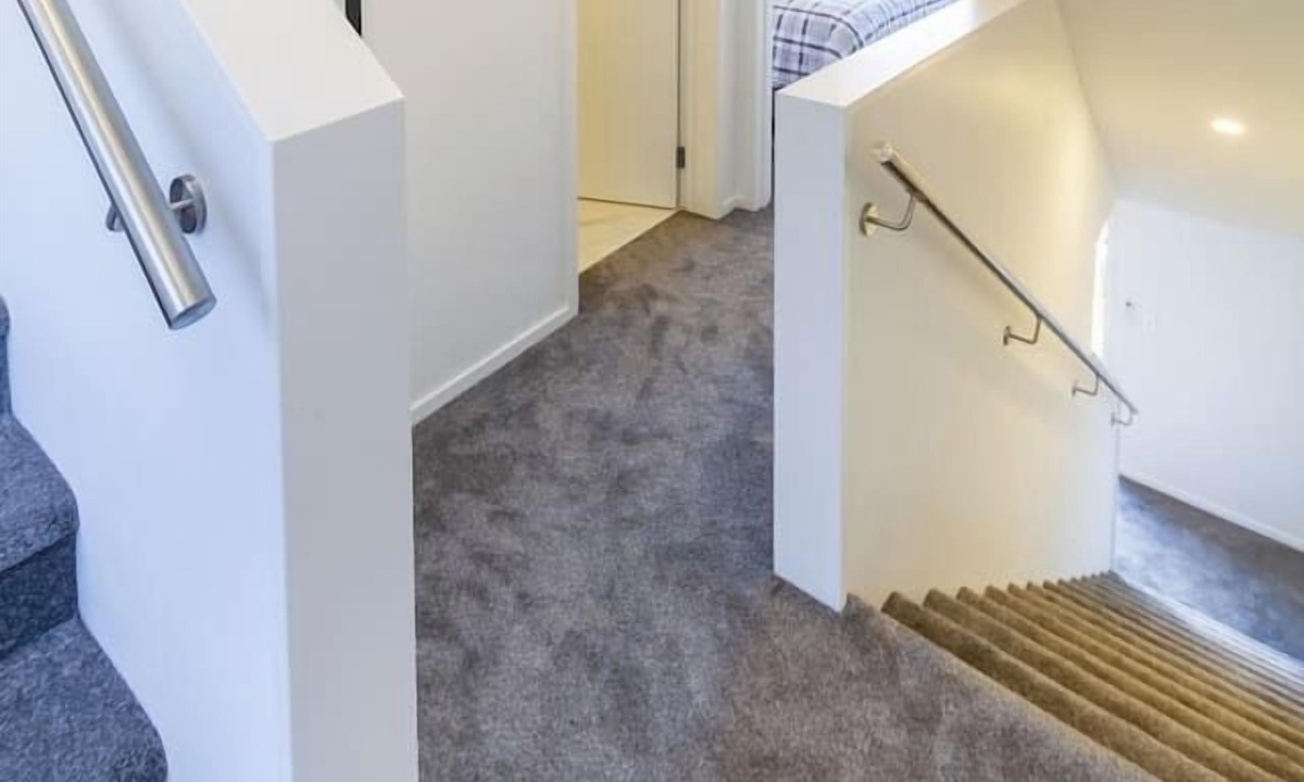 Henderson House | Conveniently Located 2BR Townhouse in West AKL
