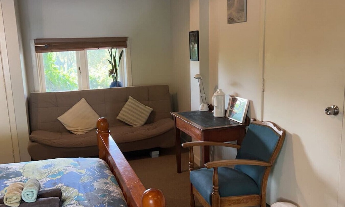Epsom Apartment | 1 Beds including 1 Sofa Bed Studio