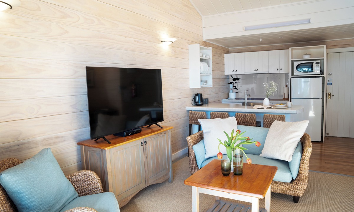 Coopers Beach Hotel | Sunlit Bay Villas