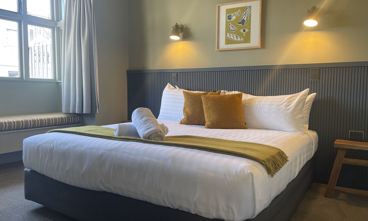 Merivale Hotel | The Elmwood Motel