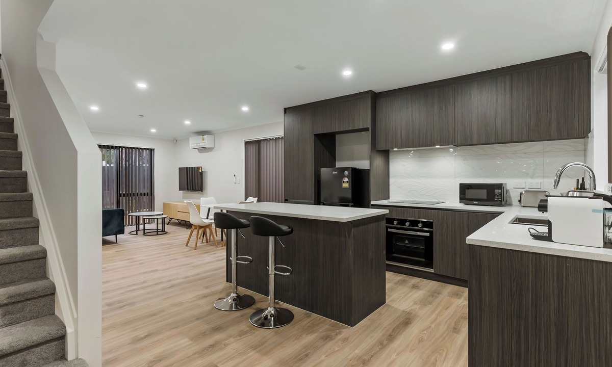 Papakura House | 2 Bed Room House - Holiday Home/Short term Rent