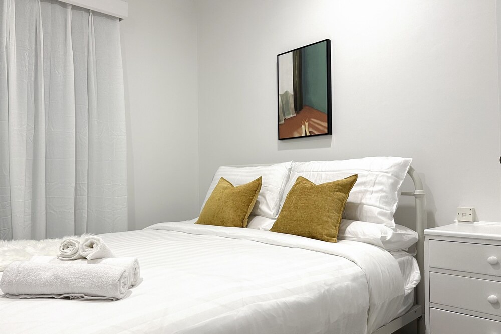 Campbells Bay House | Modern & Private CastorBay Retreat - 3 Bedrooms