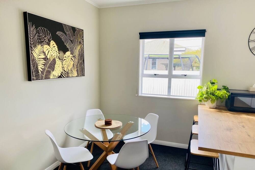 Petone House | Petone Beach - Entire Villa & Optional Sleep-Out