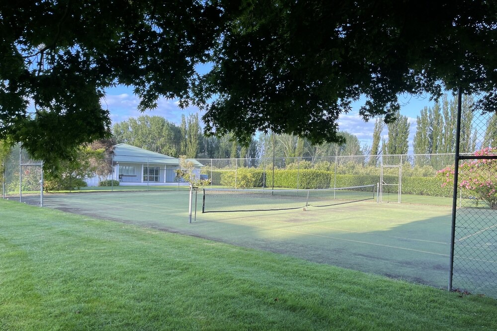 Clive House | House amoungst a vineyard and orchard