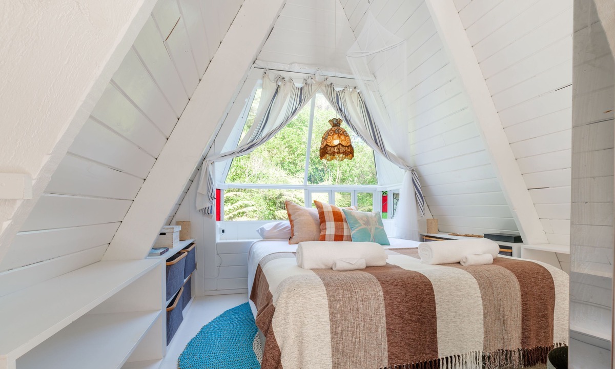 Ostend House | Enchanted Valley - Secret Cottage
