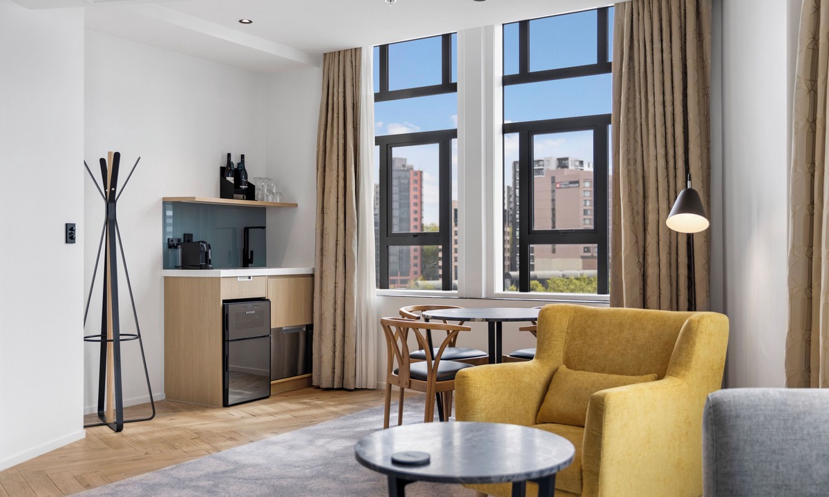 Auckland Central Business District Hotel | Legacy Airedale Hotel Auckland
