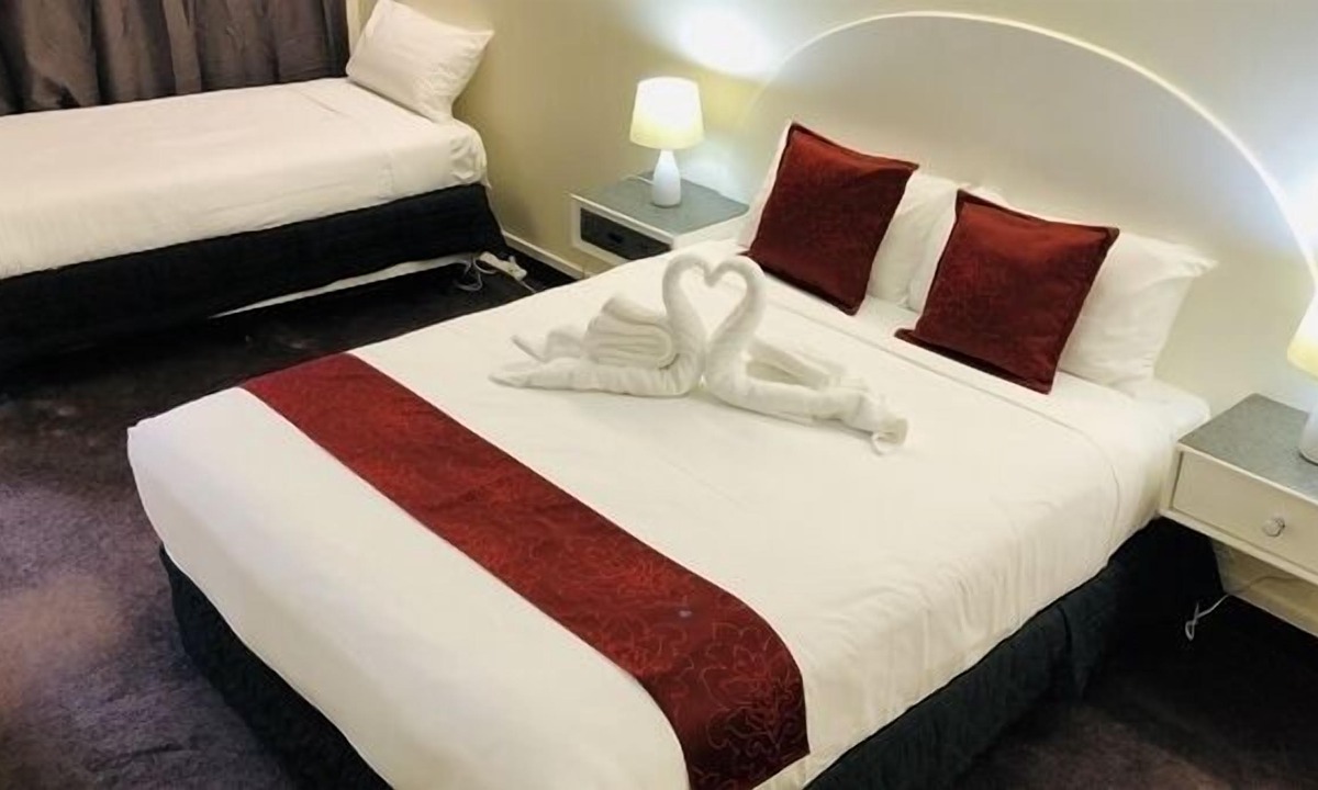Hamilton North Hotel | Alcamo Hotel & Conference Centre