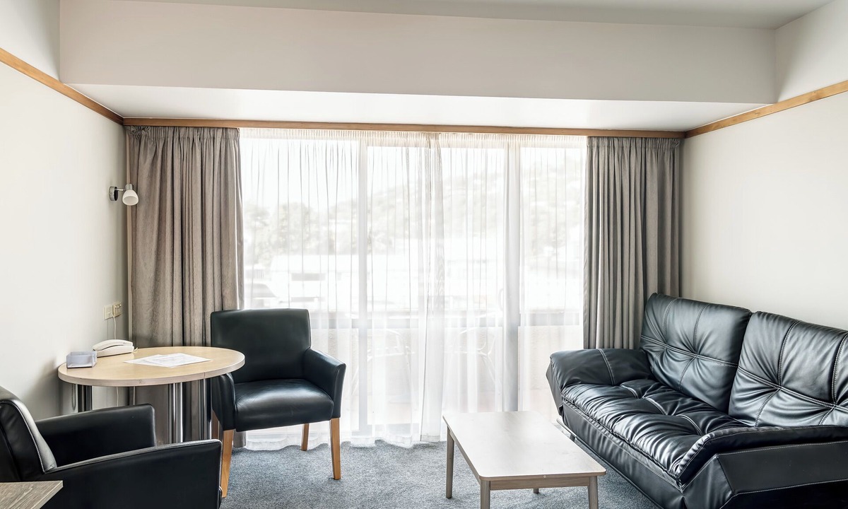 Tahunanui Hotel | The Beachcomber Hotel