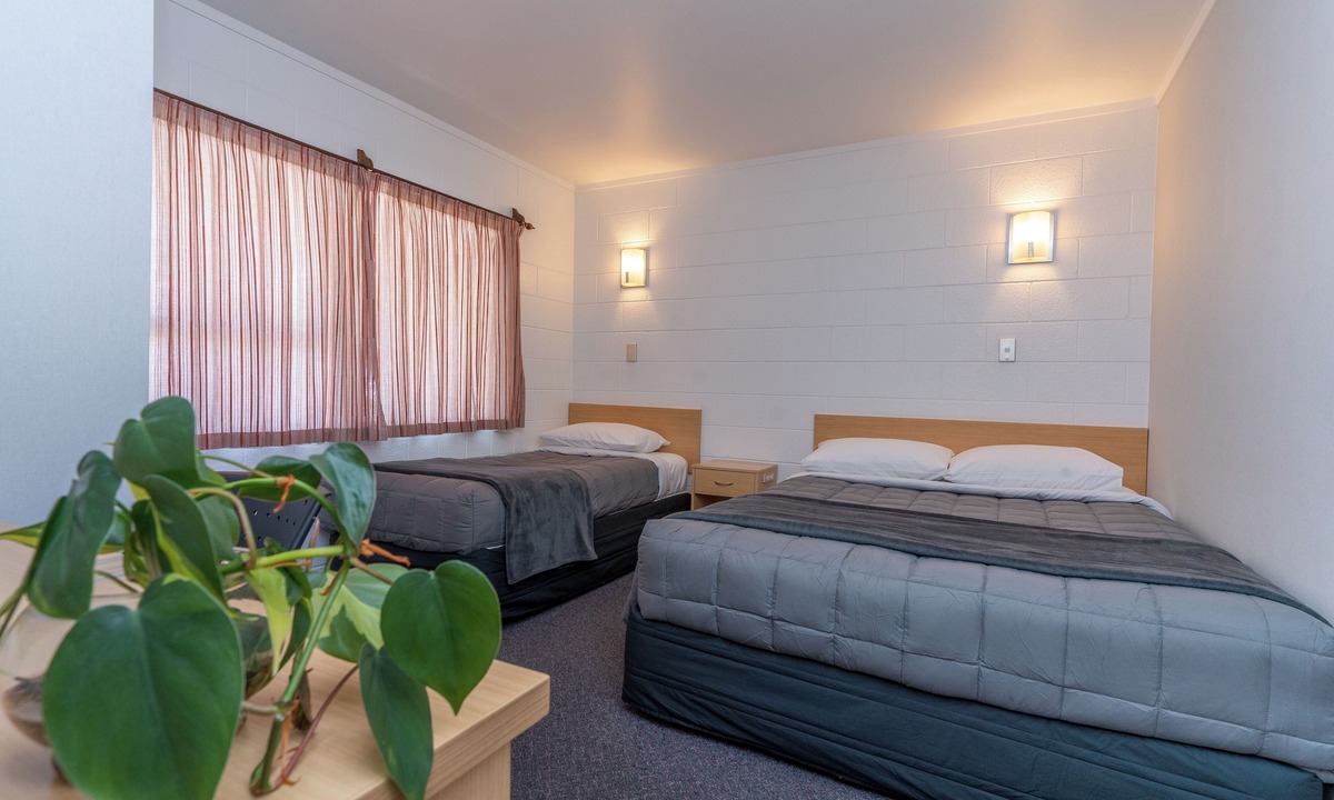 Kaitaia Hotel | Loredo Motel