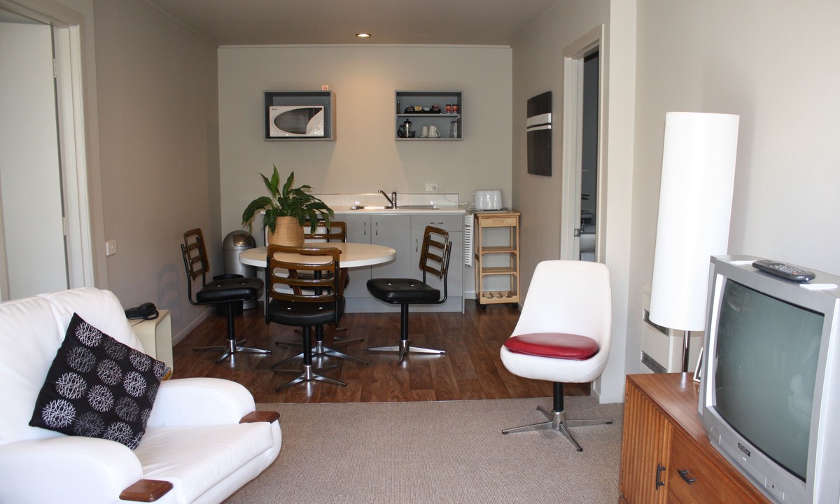 Taupo Hotel | The Lake Motel