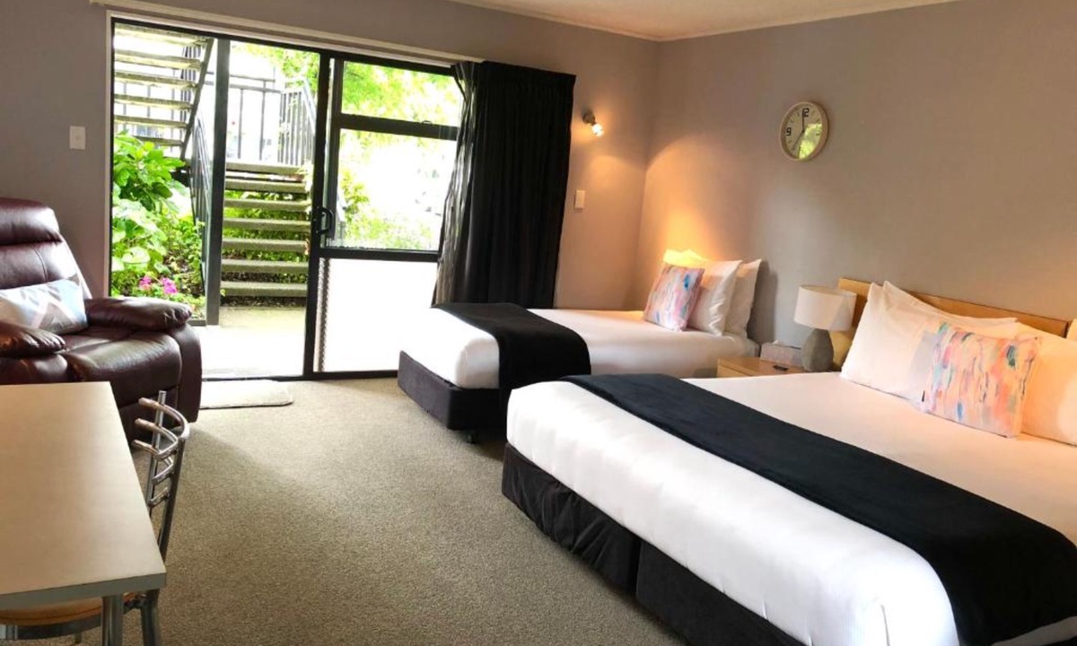 Palmerston North Hotel | Hacienda Motor Lodge