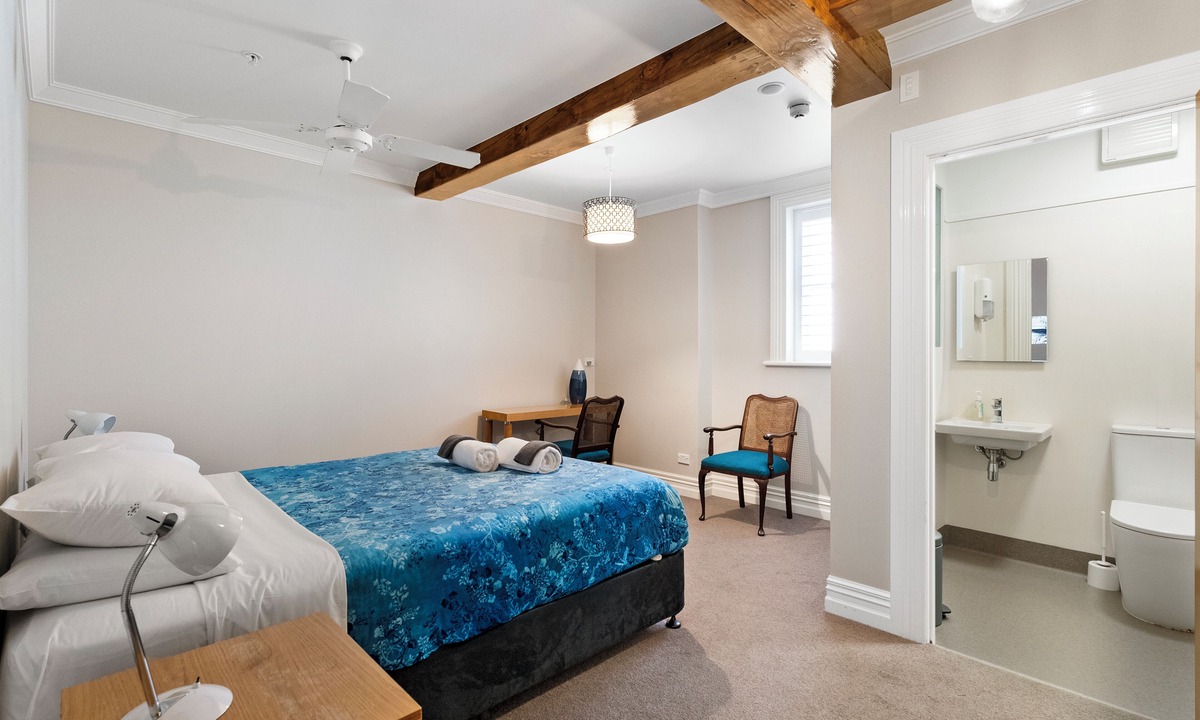 Newton Hostel | Verandahs Parkside Lodge - Hostel