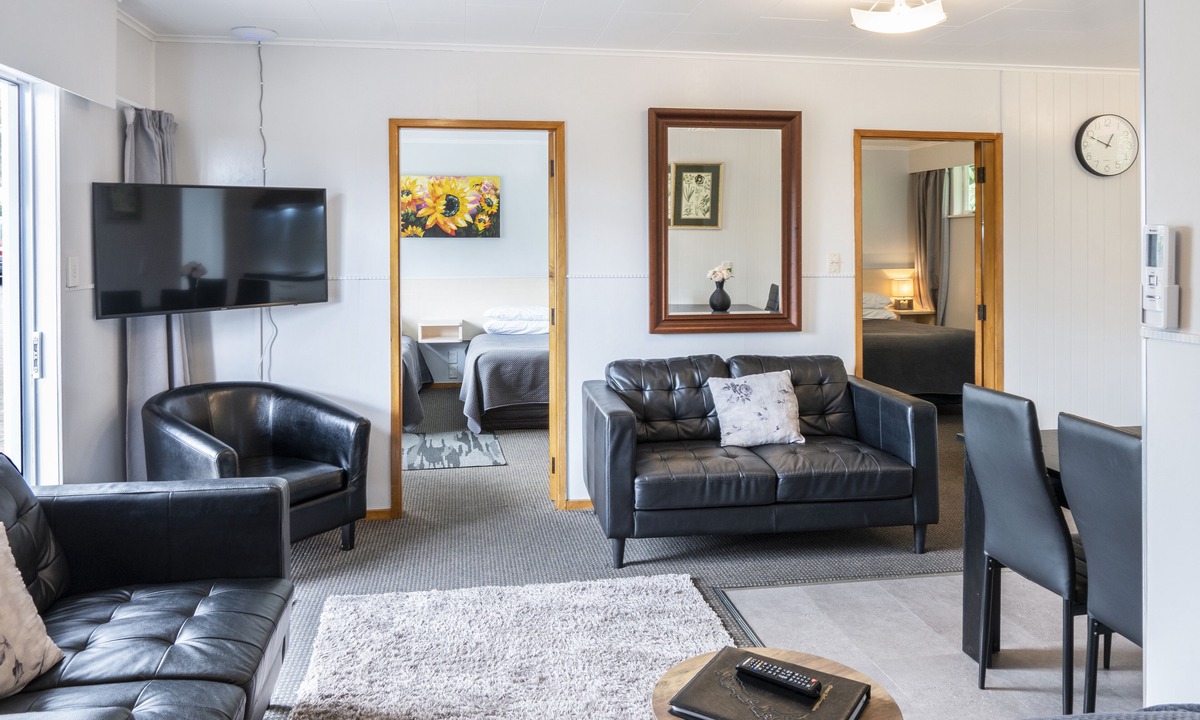 Taupo Hotel | Dunrovin Motel