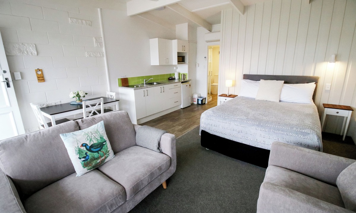 Taupo Hotel | Little Haven