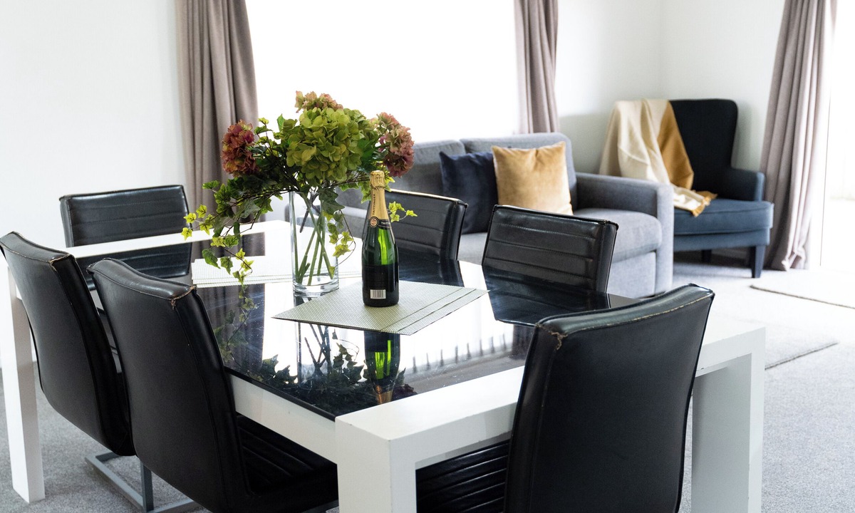 Whakatane Hotel | Pacific Coast Motor Lodge