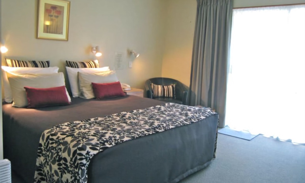 Westport Hotel | Buller Court on Palmerston