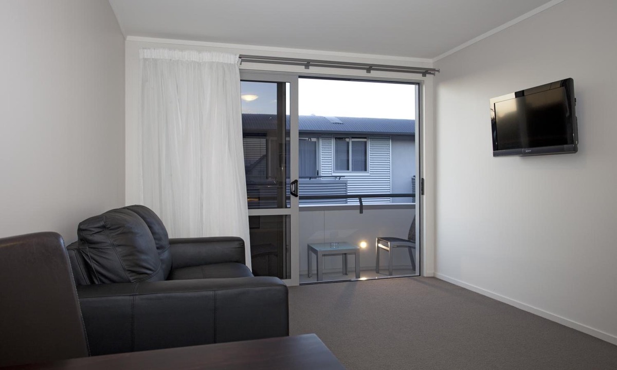 Hamilton North Hotel | Atrium on Ulster