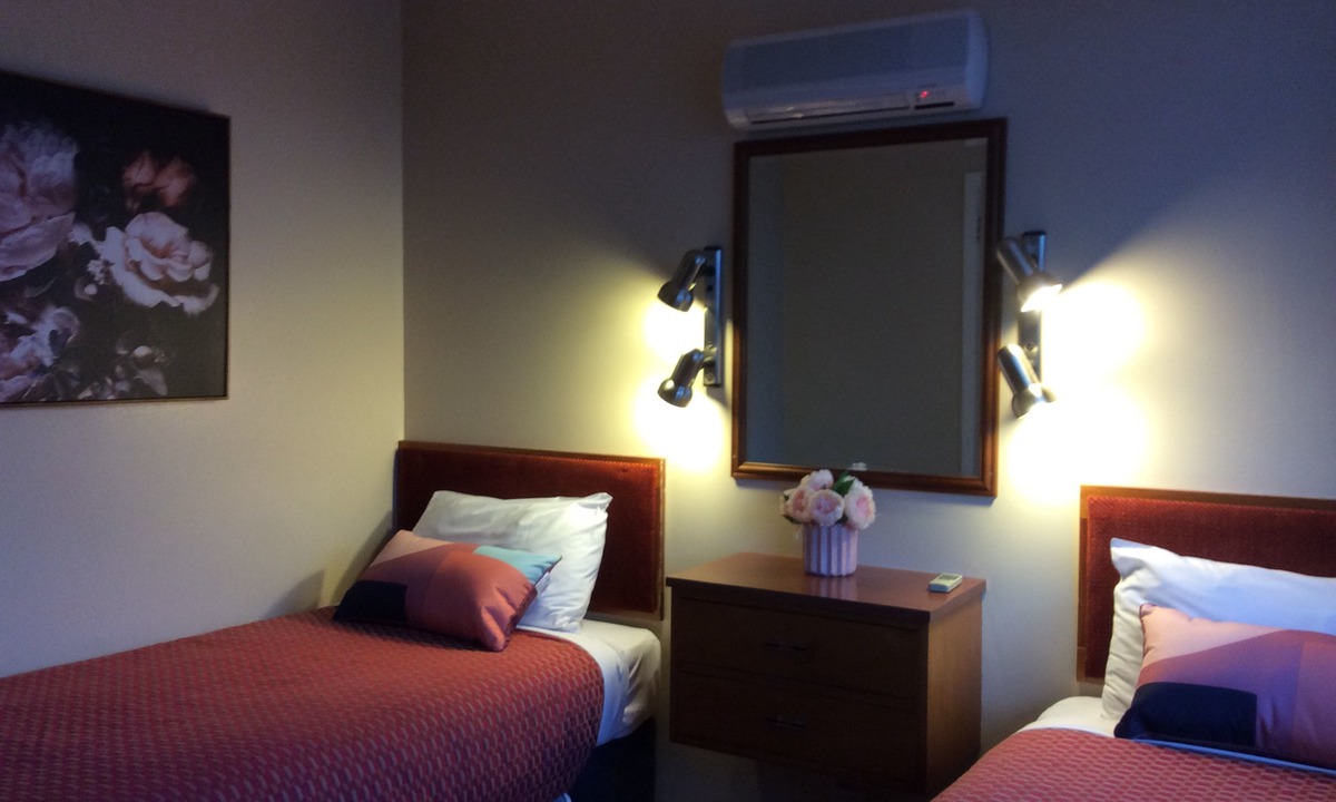 Picton Hotel | AAA Marlin Motel