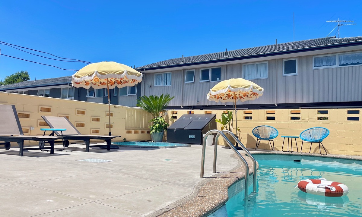 Mount Eden Hotel | Mount Eden Motel