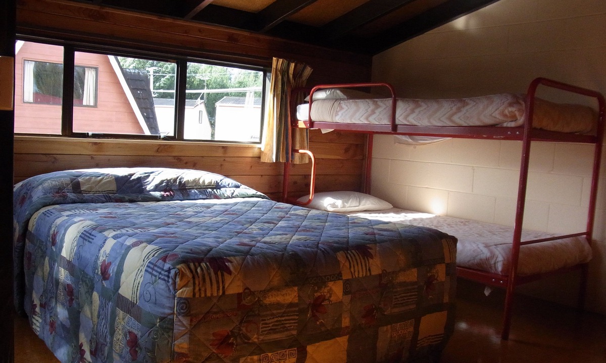 Ohakune Hotel | Ossies Motels and Chalets