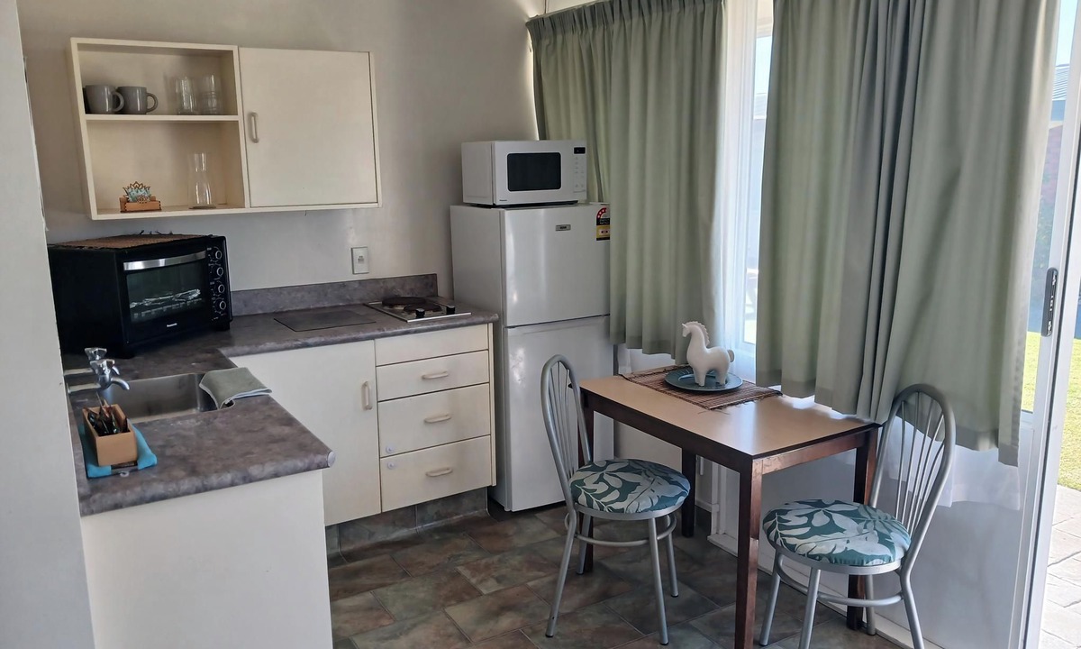 Westshore Hotel | Sunset court Motel