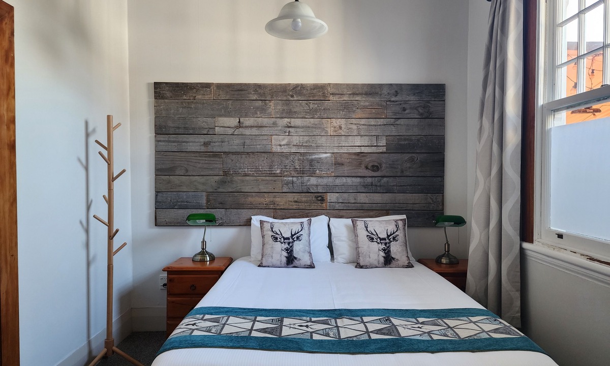 Pirongia House | Alexandra Hotel