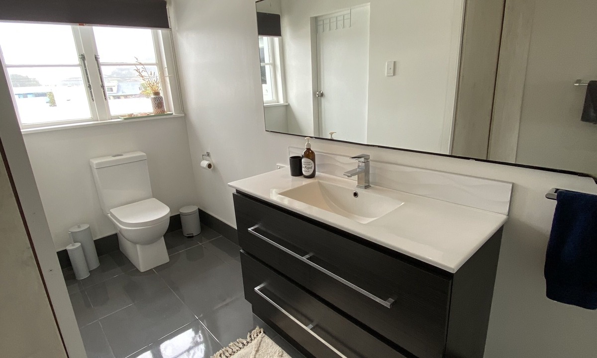 Whangamata House | Surf N Stay Whangamata