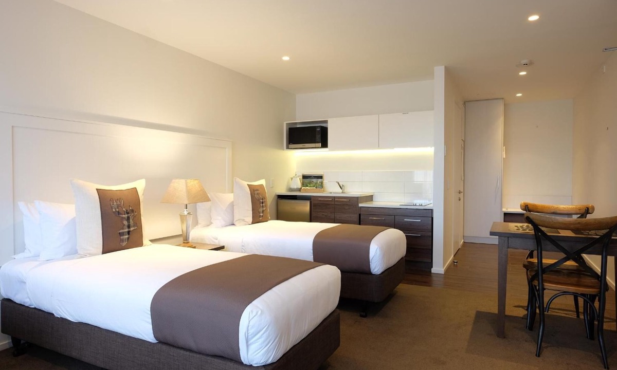 Wanaka Hotel | West Meadows Motel